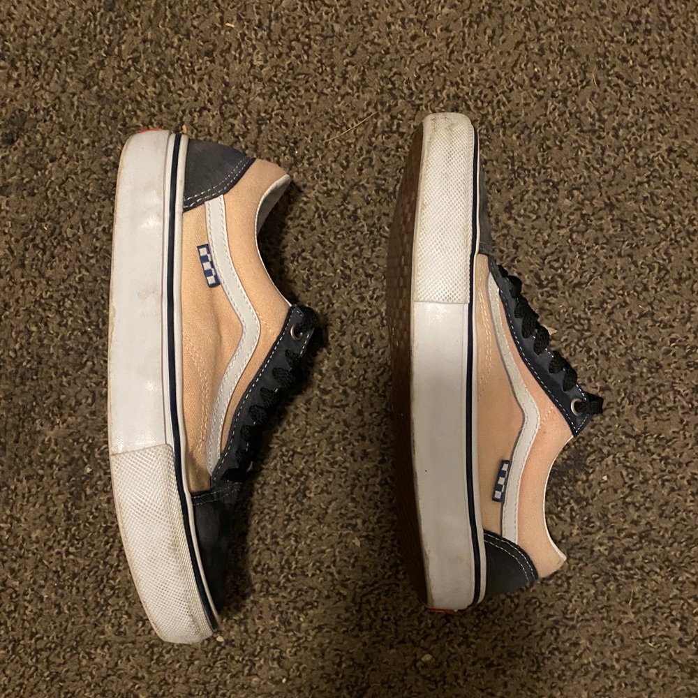 Vans Salmon and Blue Size 7.5 Mens . 9 Womens